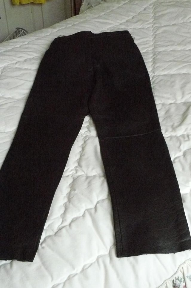 Preview of the first image of Leather trousers, black, size 12 by Firenze, Vera Pelle..