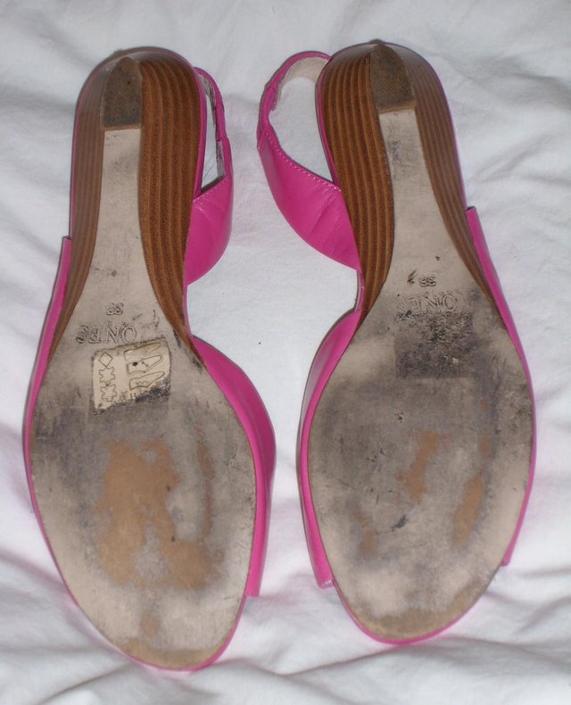 Image 3 of Jones Pink Leather Sandals – Size 5/38