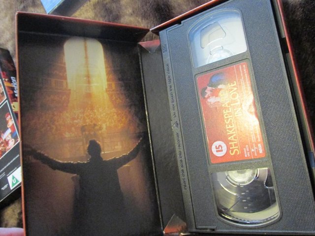 Image 2 of SHAKESPEARE IN LOVE VHS