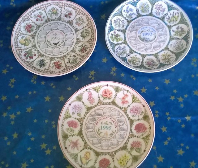 Image 3 of Wedgwood decorative year plates 1992,1993,1995