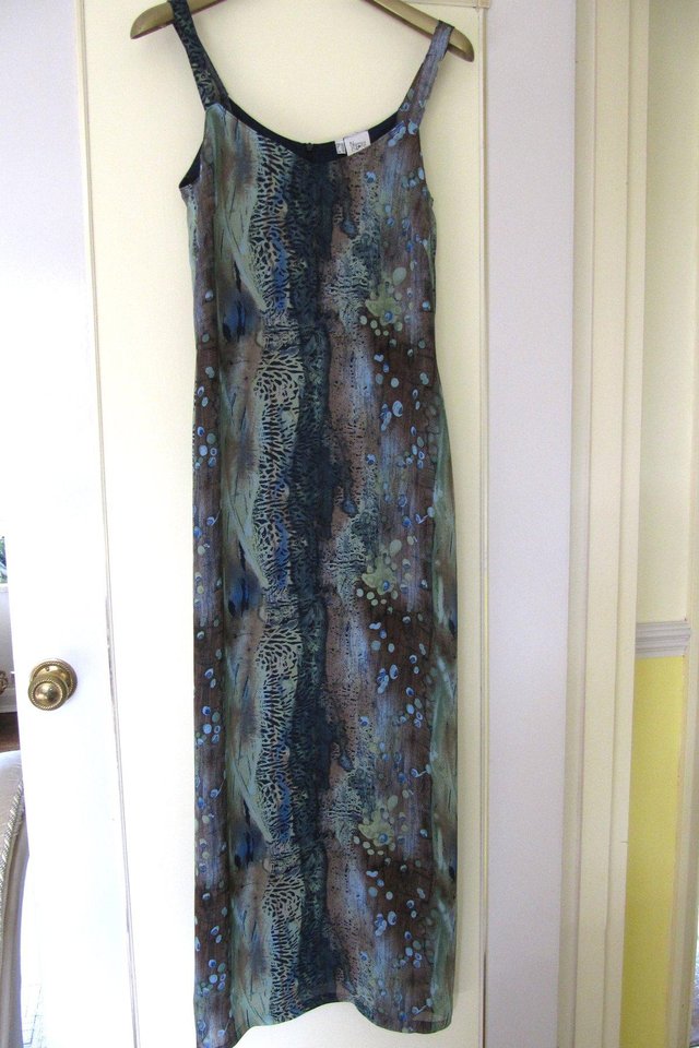 Preview of the first image of Nienhaus & Lotz Dress Size 10 - Excellent Condition.