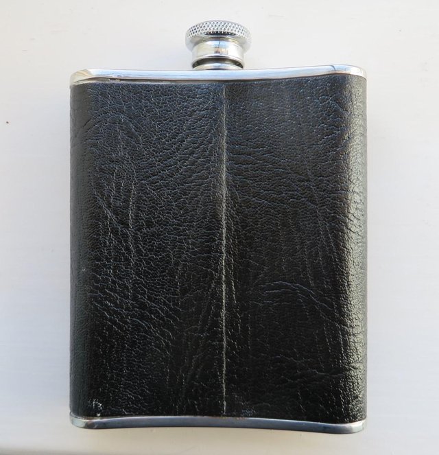 Image 2 of HIP FLASK Stainless Steel screw top