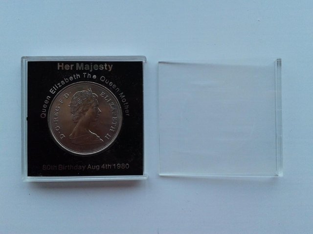 Image 2 of 1980 Great Britain 25 New Pence Coin KM# 921 (aFDC)