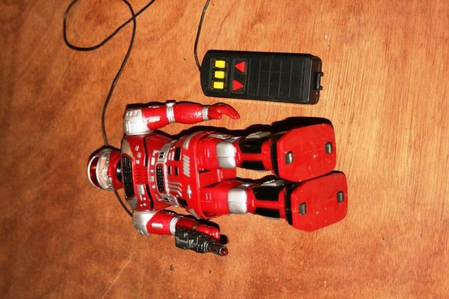Preview of the first image of 1990's Toy Battery Powered Robot.