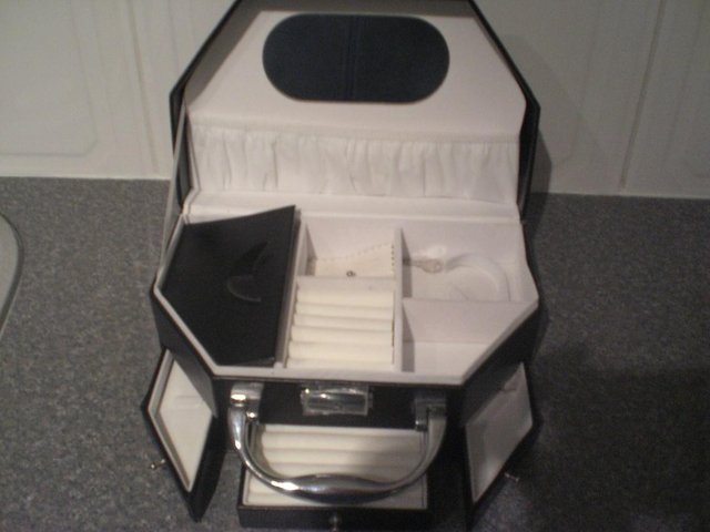 Image 3 of Black synthetic leather look brand new jewellery box