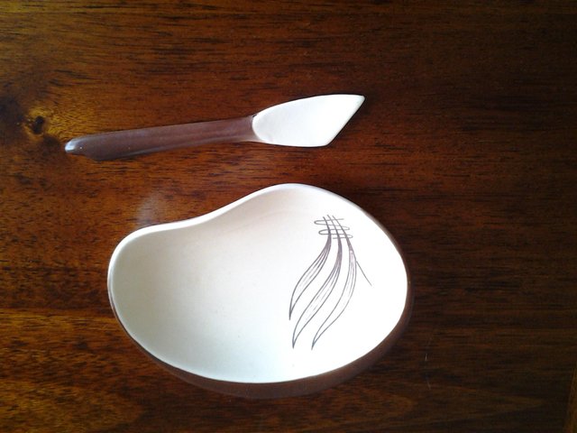 Preview of the first image of CARLTONWARE JAM DISH AND SPATULA.