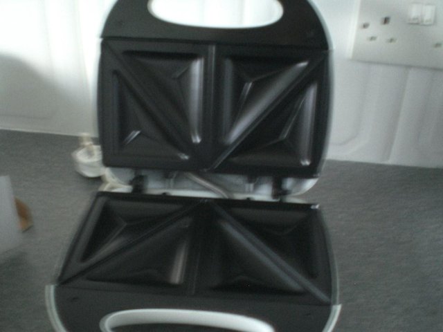 Image 3 of Sandwich Toaster – 2 slice- Non stick Plate (New and factory