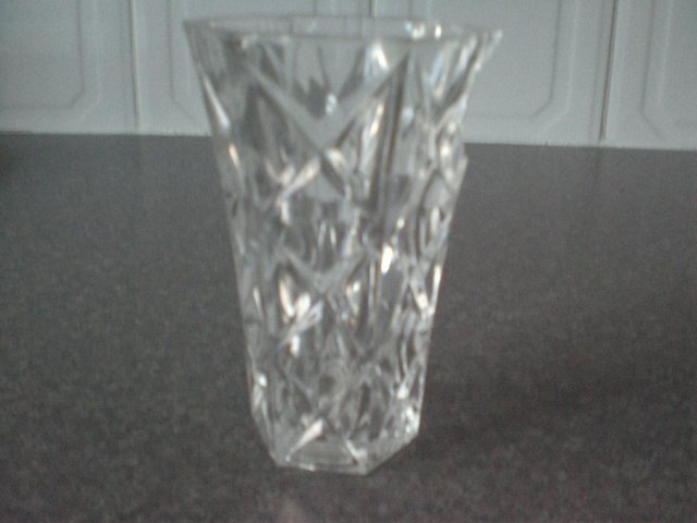 Image 3 of Very attractive - Clear Cut Glass vase flowers (New)