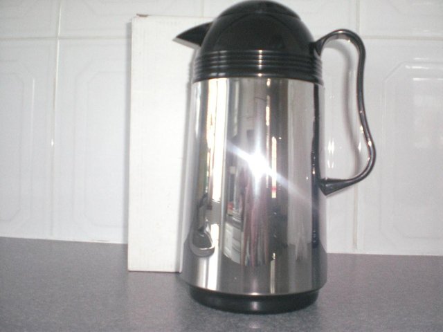 Image 3 of Global Drink Carafe – Silver with black handle and lid (New