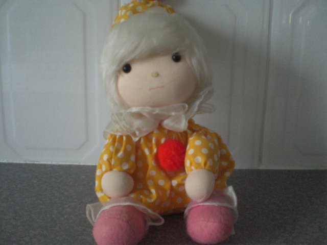 Image 2 of Attractive Musical Sitting Clown Doll (Brand new)