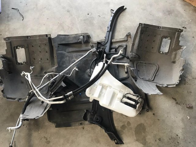 Image 2 of original BMW 5er F10 (F11 station) front package LHD xenon