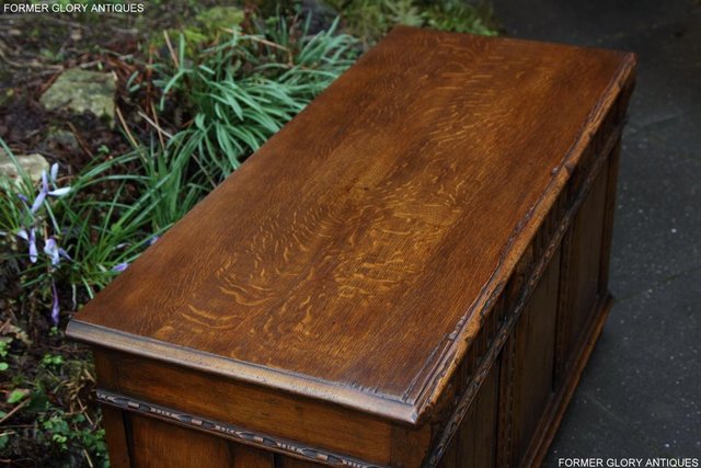 Image 6 of TITCHMARSH AND GOODWIN OAK BLANKET TOY LOG BOX COFFER TABLE