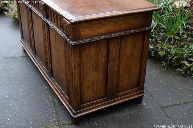 Image 25 of TITCHMARSH AND GOODWIN OAK BLANKET TOY LOG BOX COFFER TABLE