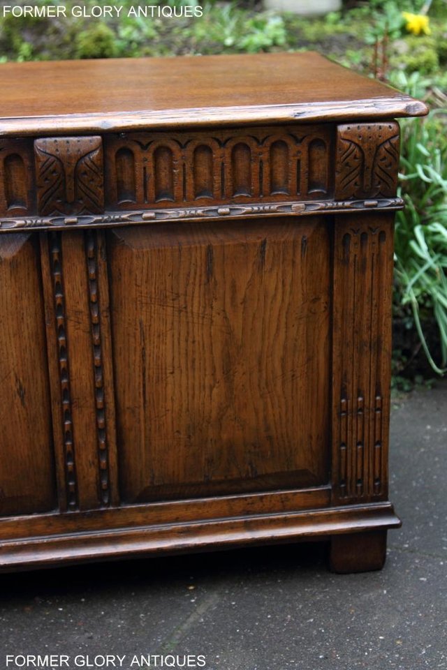 Image 34 of TITCHMARSH AND GOODWIN OAK BLANKET TOY LOG BOX COFFER TABLE