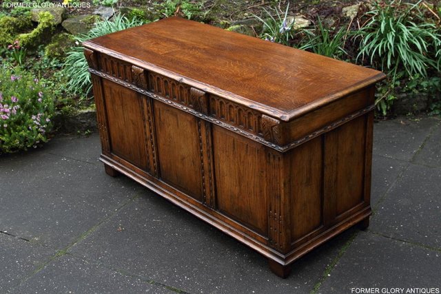 Image 39 of TITCHMARSH AND GOODWIN OAK BLANKET TOY LOG BOX COFFER TABLE