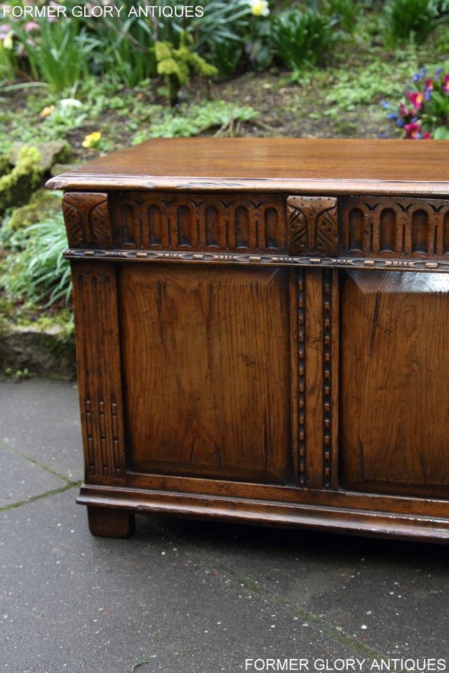 Image 40 of TITCHMARSH AND GOODWIN OAK BLANKET TOY LOG BOX COFFER TABLE