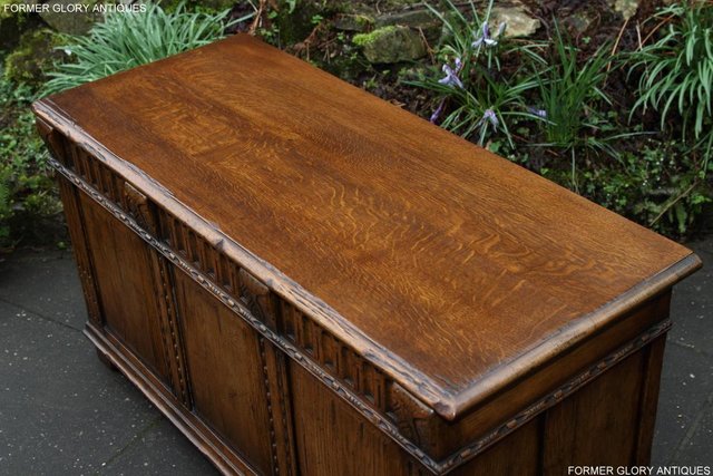 Image 46 of TITCHMARSH AND GOODWIN OAK BLANKET TOY LOG BOX COFFER TABLE