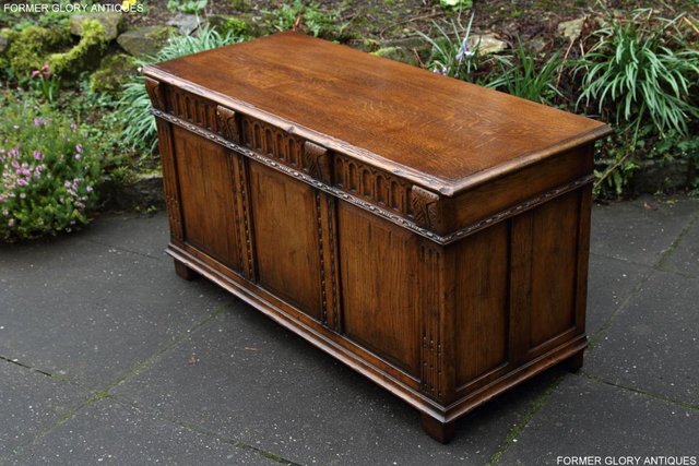 Image 53 of TITCHMARSH AND GOODWIN OAK BLANKET TOY LOG BOX COFFER TABLE