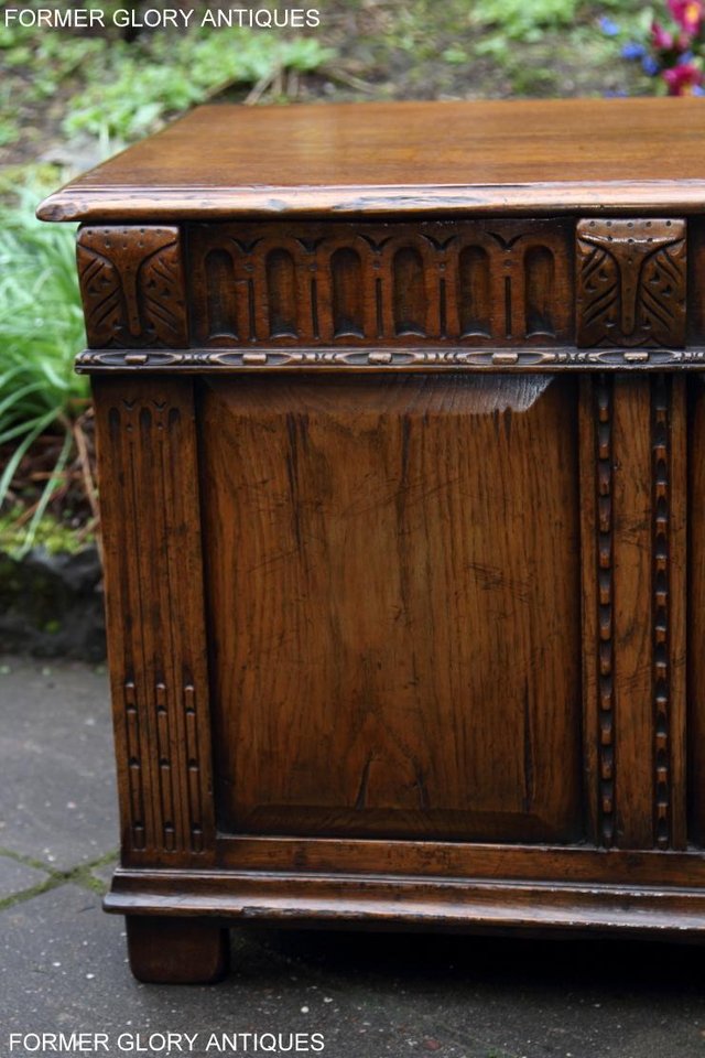 Image 59 of TITCHMARSH AND GOODWIN OAK BLANKET TOY LOG BOX COFFER TABLE