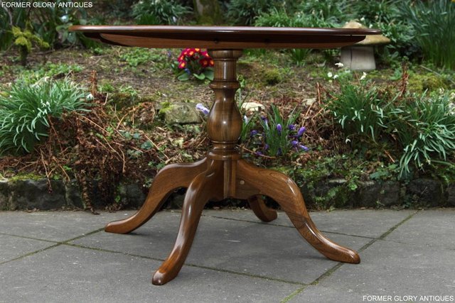 Image 24 of ERCOL GOLDEN DAWN CHESTER ROUND DINING TABLE & FOUR CHAIRS