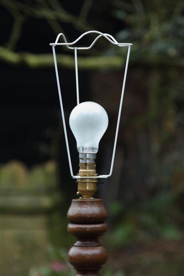 Image 14 of OLD CHARM LIGHT OAK STANDARD TABLE ARMCHAIR LAMP LIGHT SHADE