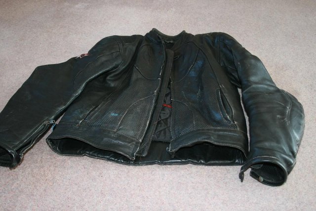 Preview of the first image of LEATHER OXLY MOTORBIKE JACKET XL.