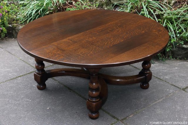 Image 23 of TITCHMARSH AND GOODWIN OAK COFFEE PHONE LAMP ARMCHAIR TABLE
