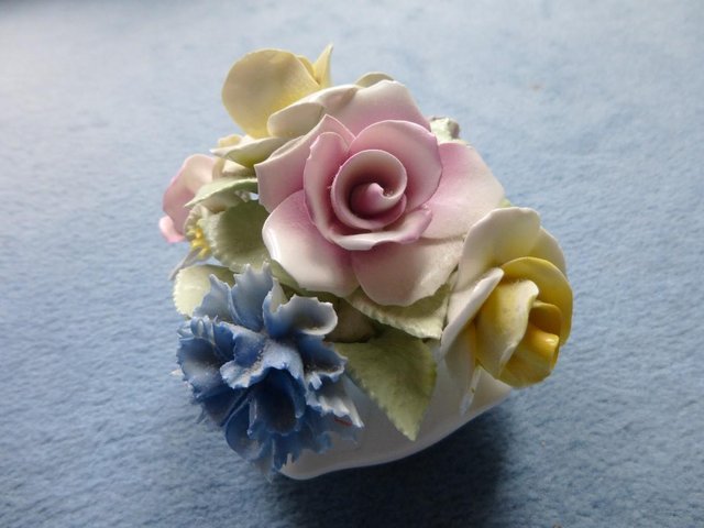 Preview of the first image of Radnor ceramic china rose, hand made.