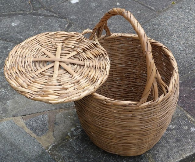 Preview of the first image of Picnic or Craft Basket in immaculate condition.