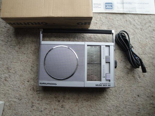 Image 2 of Grundig Music-Boy 60L Portable / Mains Radio New Condition