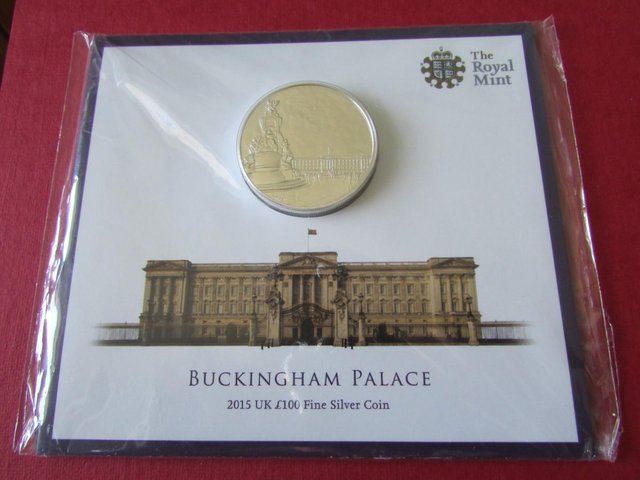 Image 3 of 2015 ROYAL MINT UK £100 FINE SILVER BUCKINGHAM PALACE COIN