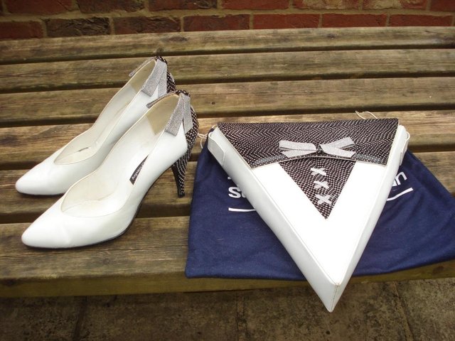 Preview of the first image of Ladies' Fashion Shoes & Bag.