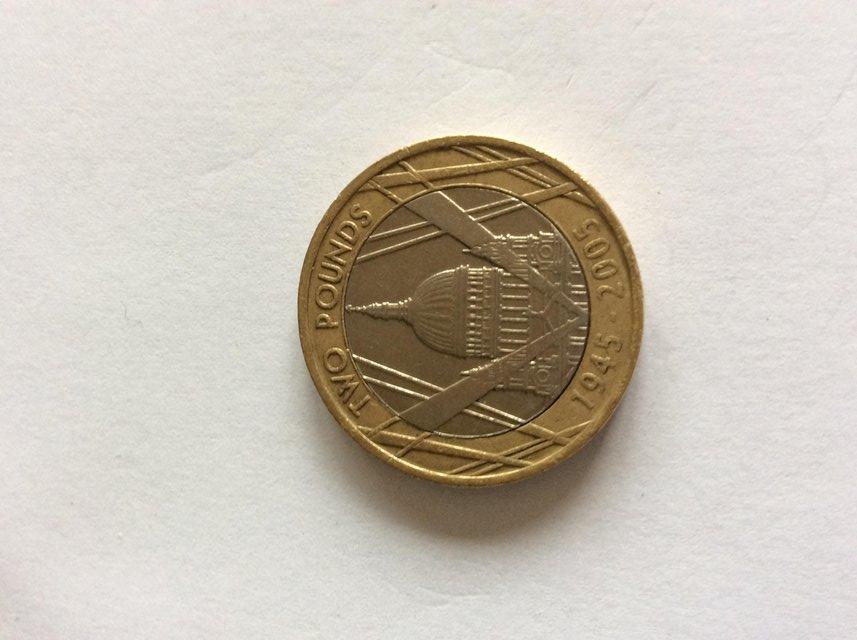 Preview of the first image of £2 coin St Paul's cathedral 1945-2005.