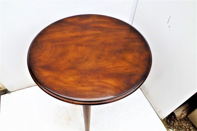 Image 3 of Cricket  Table in quality mahogany