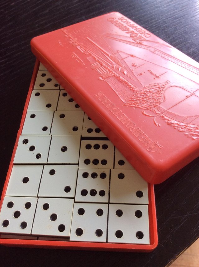 Image 3 of Compact Dominoes set