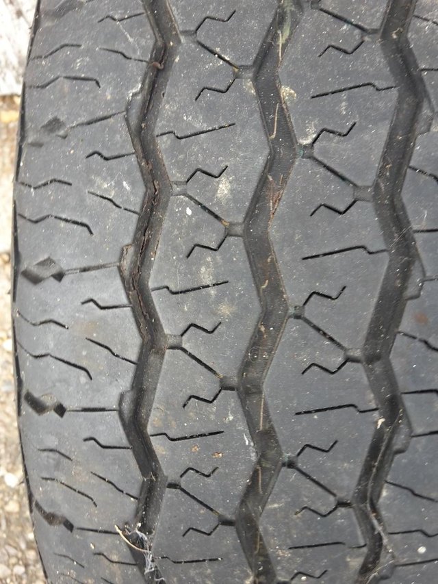 Image 2 of 195/70R14 TYRE.