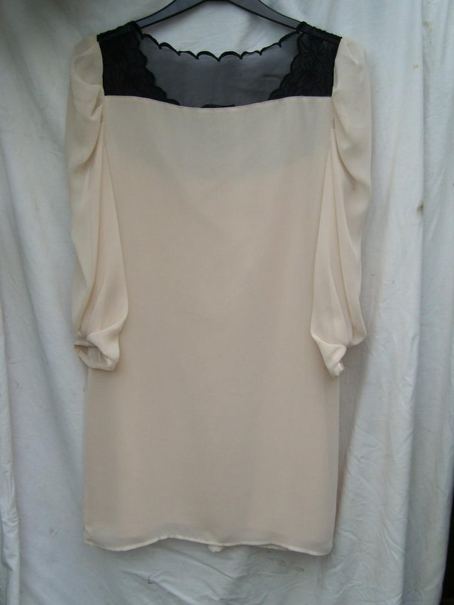 Image 2 of OASIS Cream Shift Dress With Black Detail - Size 12