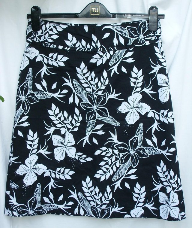 Image 2 of H&M Black & White Skirt -Size 12