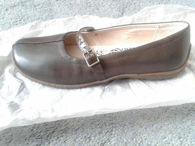 Image 2 of HUSH PUPPIES REAL LEATHER SHOES