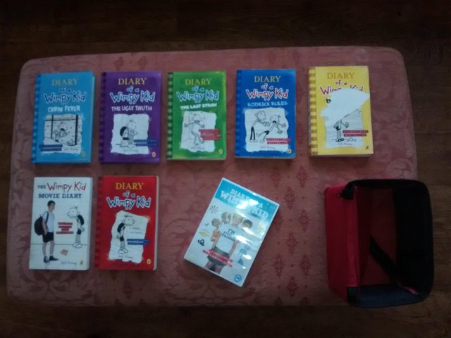 Image 2 of Diary of a wimpy kid collection books