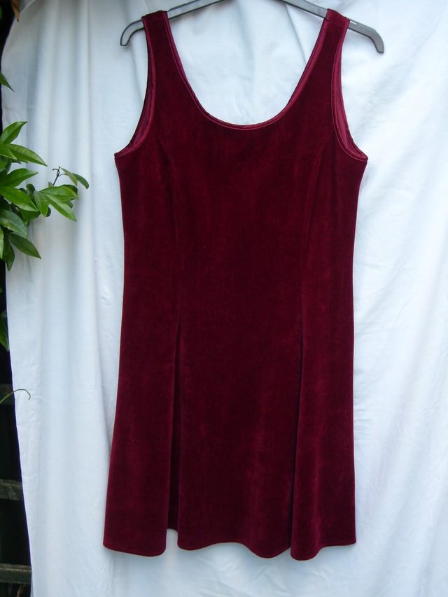 Image 3 of DORETHY PERKINS Red Velvet Dress – Size 14 - NEW