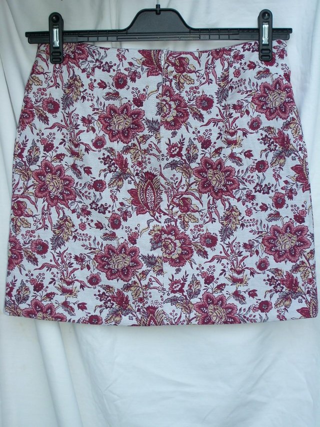 Image 3 of NEW LOOK Paisley Jacquard Mini Skirt – Size 10 - NEW