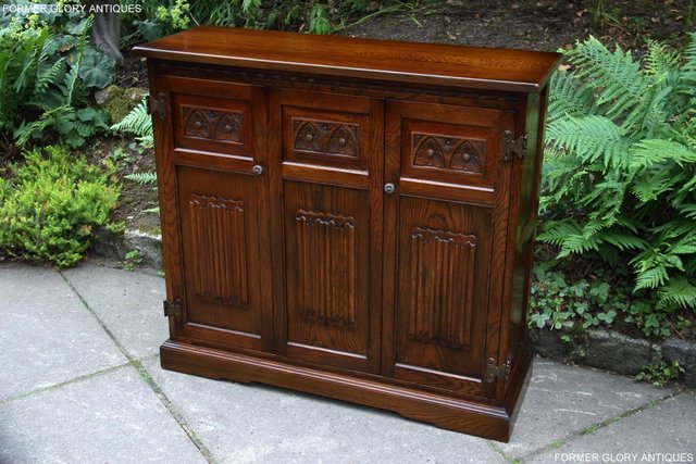 Image 79 of OLD CHARM LIGHT OAK DVD CD CABINET STAND SIDEBOARD BOOKCASE