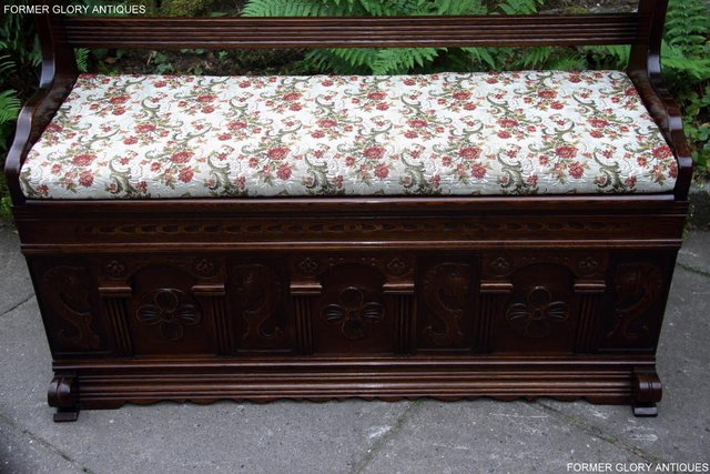 Image 40 of A JAYCEE OLD CHARM OAK HALL SEAT SETTLE MONKS BENCH CHEST