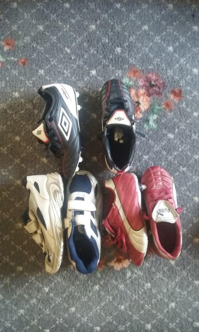 Preview of the first image of football boots size 13 kids.