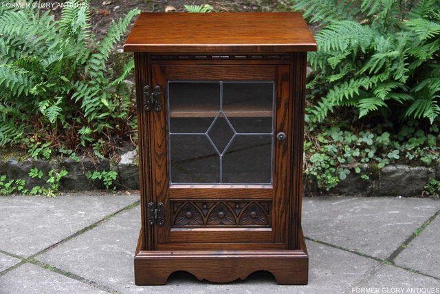 Preview of the first image of OLD CHARM JAYCEE LIGHT OAK HI FI TV DVD CD STORAGE CABINET.