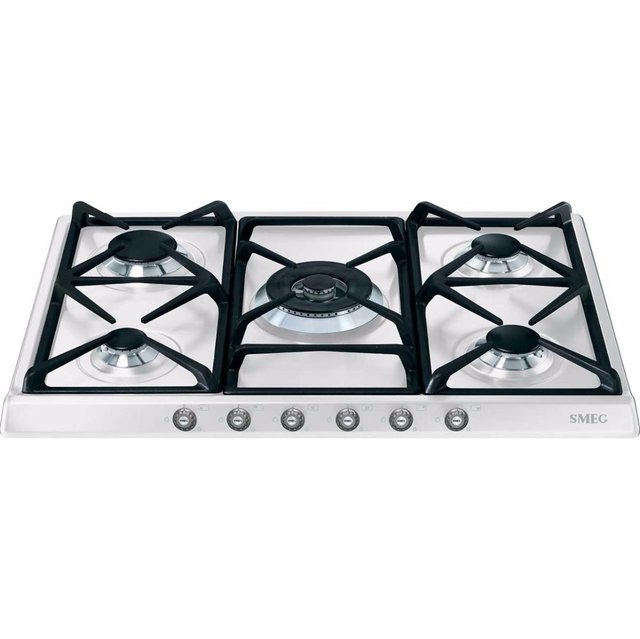 Preview of the first image of SMEG CORTINA 68cm WHITE/SILVER GAS HOB-WOK BURNER-GRADED-WOW.