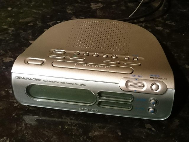 Preview of the first image of Sony ICF-C273L Clock Radio.