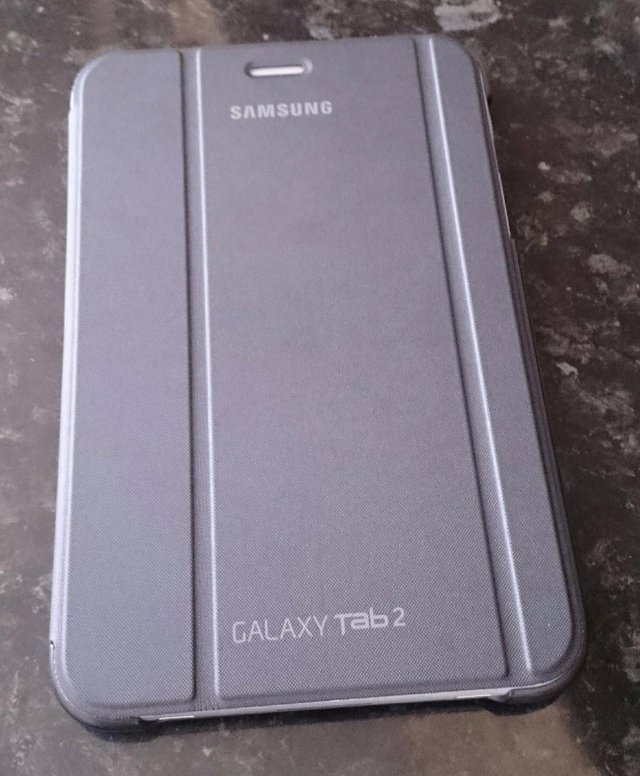 Image 3 of Samsung Galaxy Tab 2 8GB White & Original Samsung Case