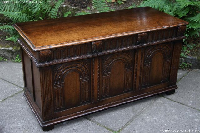 Image 2 of TITCHMARSH & GOODWIN OAK BLANKET TOY BOX DOWER CHEST COFFER